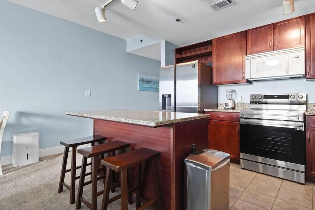 Laketown Wharf 1523 By Emerald Coast Retreats Apartment