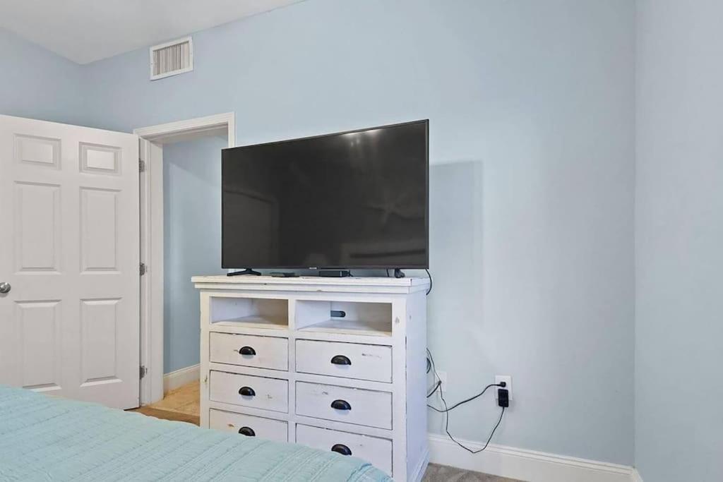 Laketown Wharf 1523 By Emerald Coast Retreats Apartment *