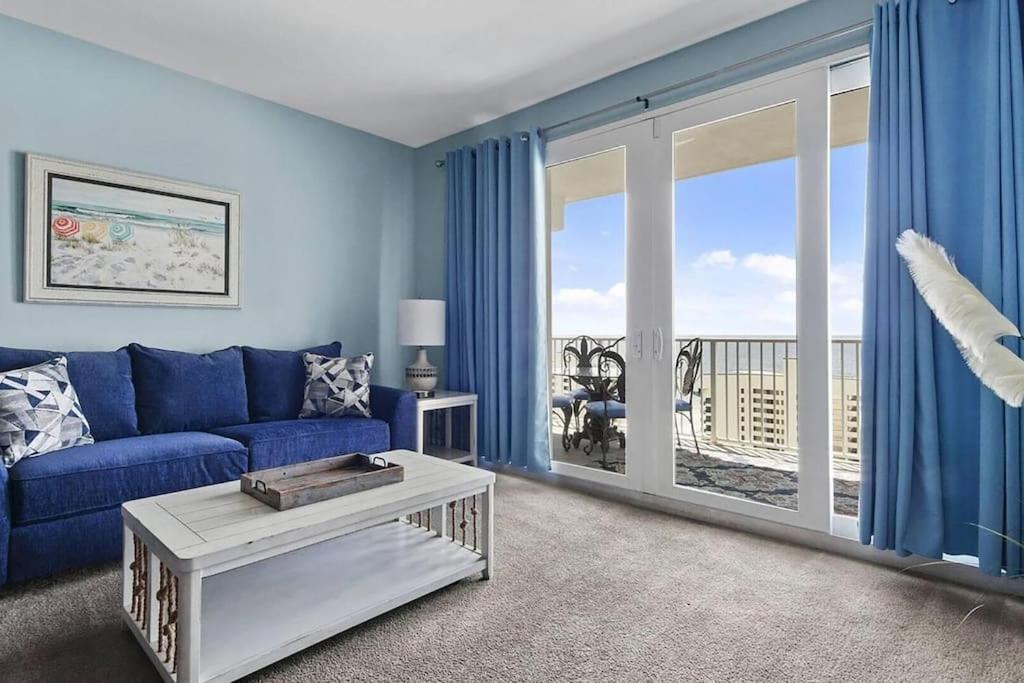 Apartment Laketown Wharf 1523 By Emerald Coast Retreats *