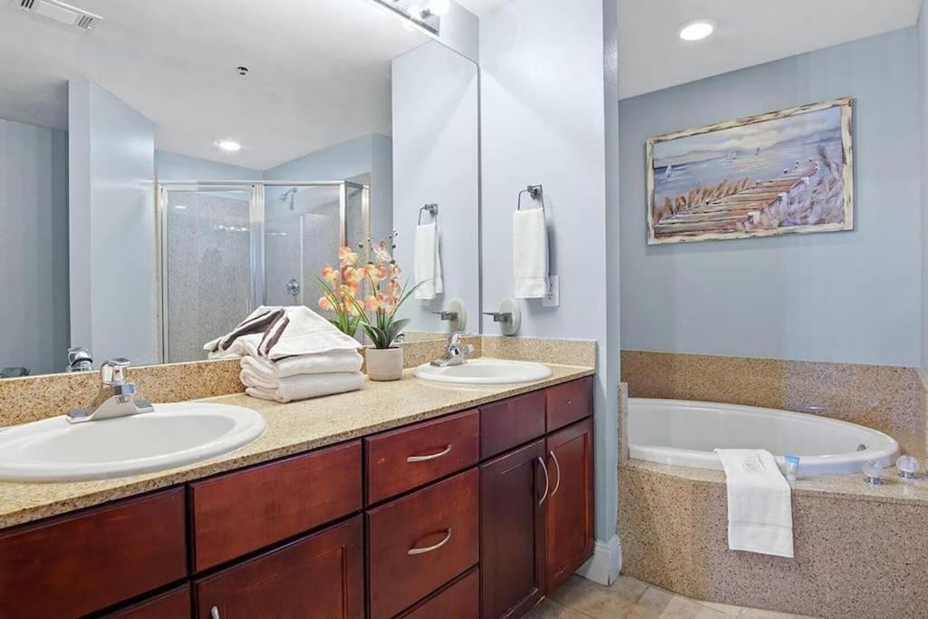 Laketown Wharf 1523 By Emerald Coast Retreats Apartment *