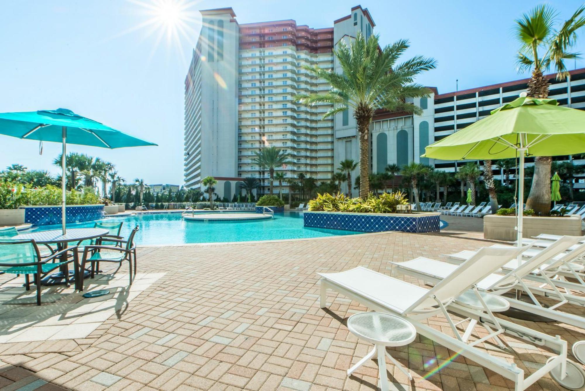 Apartment Laketown Wharf 1523 By Emerald Coast Retreats *