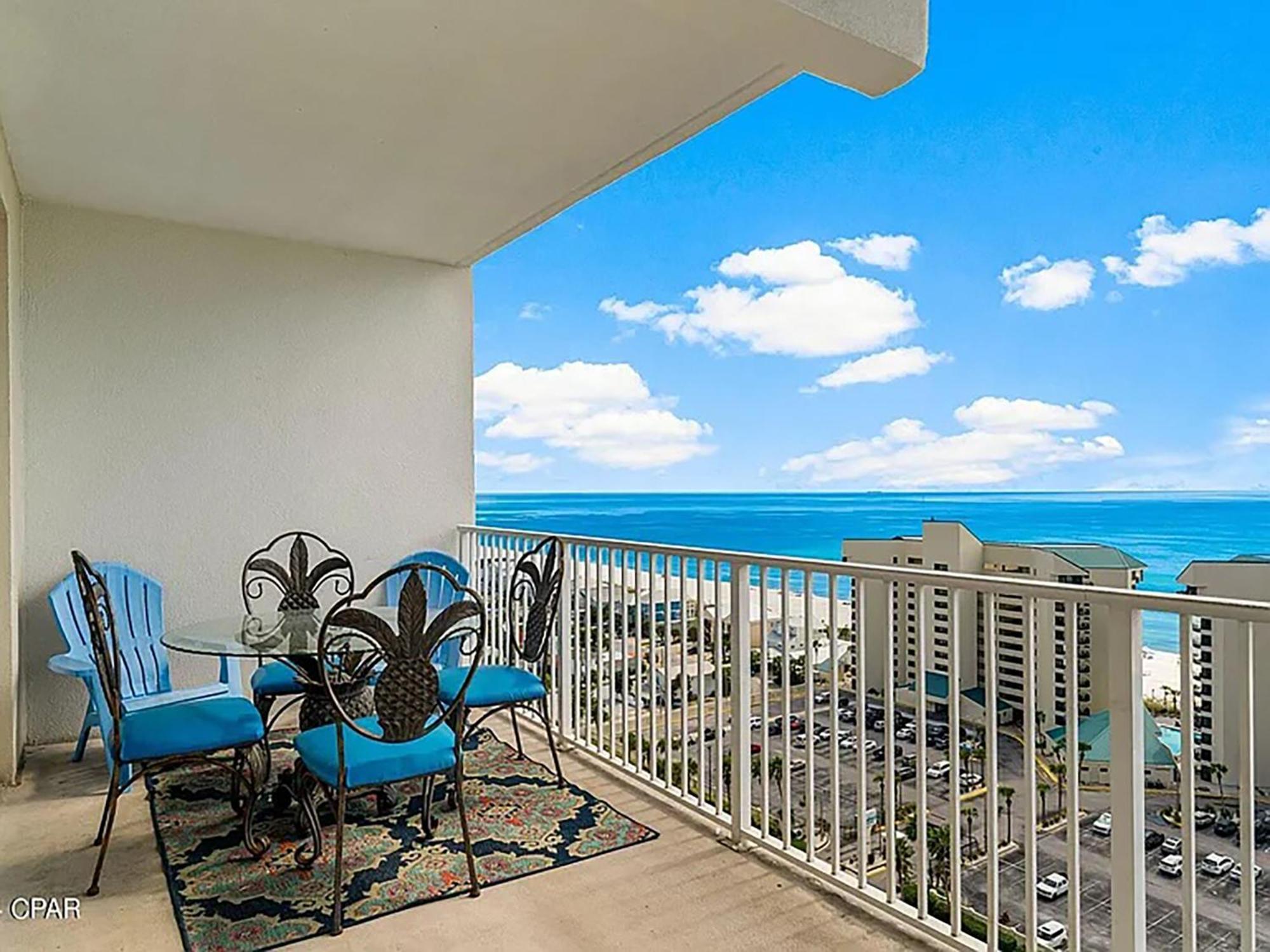 Apartment Laketown Wharf 1523 By Emerald Coast Retreats